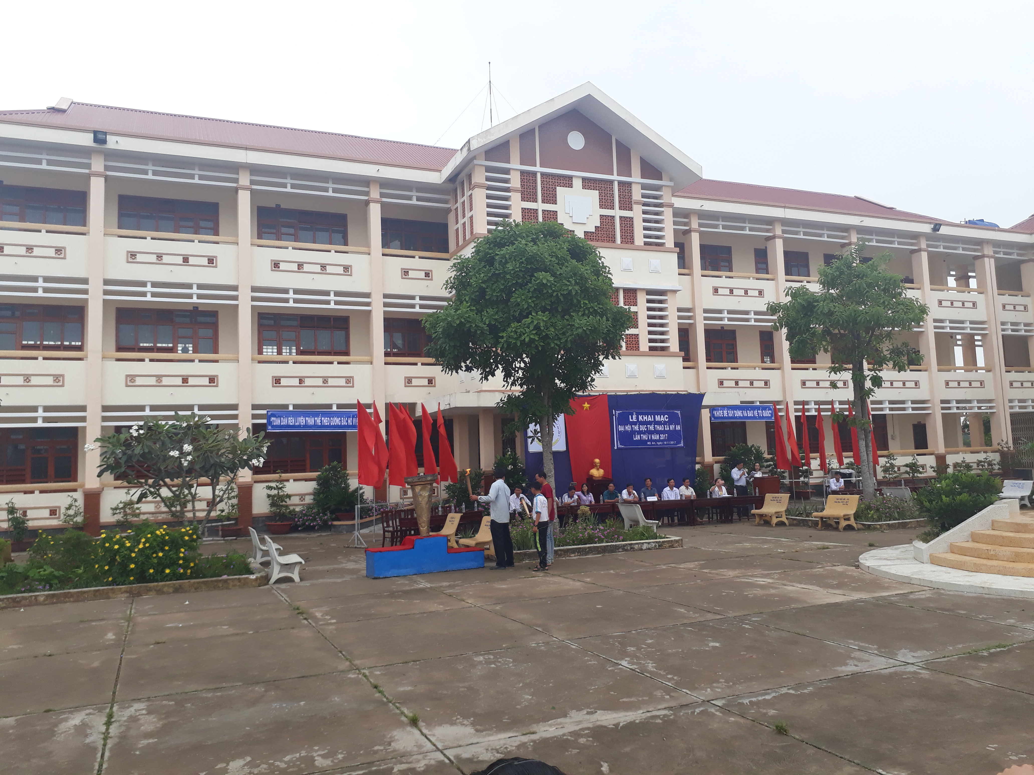Điểm báo: Ưu tiên tuyển thẳng học sinh giỏi, học sinh 82 trường chuyên
